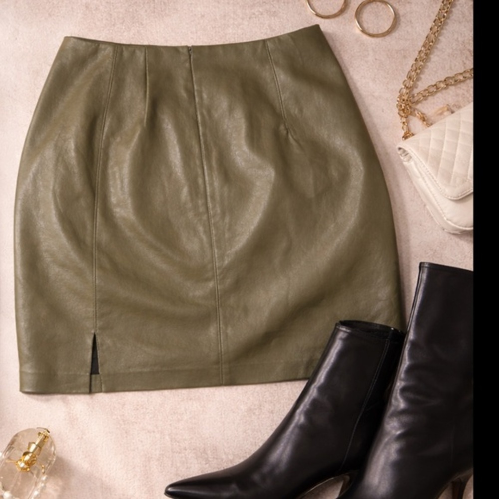 olive green faux leather mini skirt by Topshop.